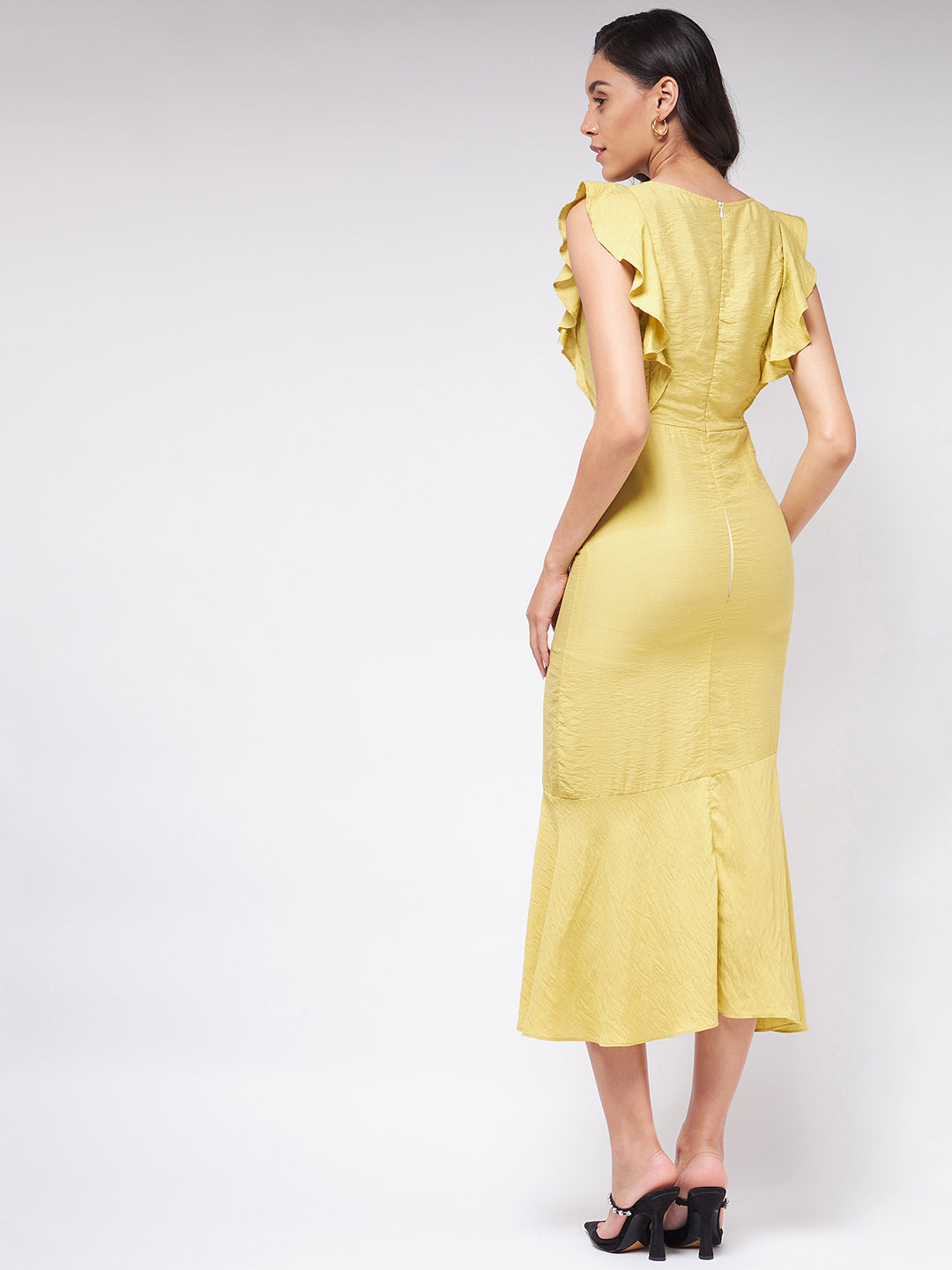 Flaunt Yourself In Solid Fitted Dress With Fish Cut Bottom