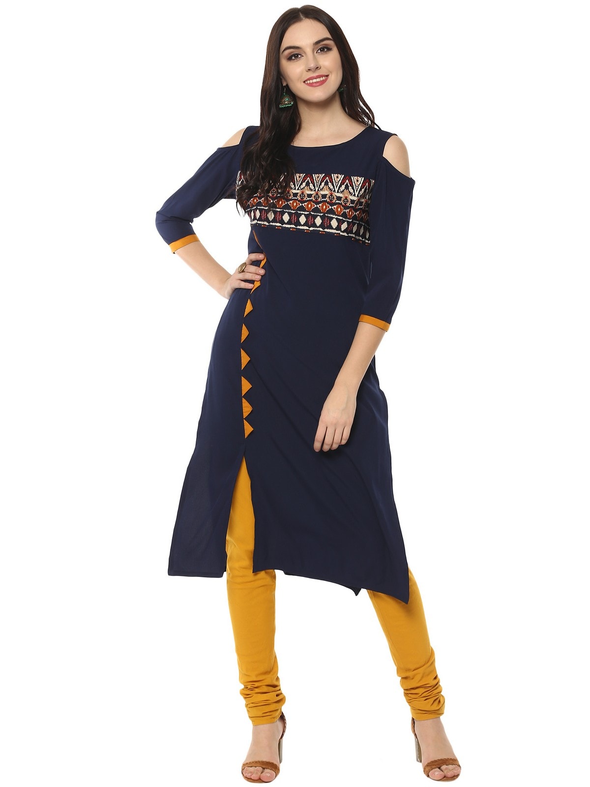 Solid Kurta With Printed Yoke