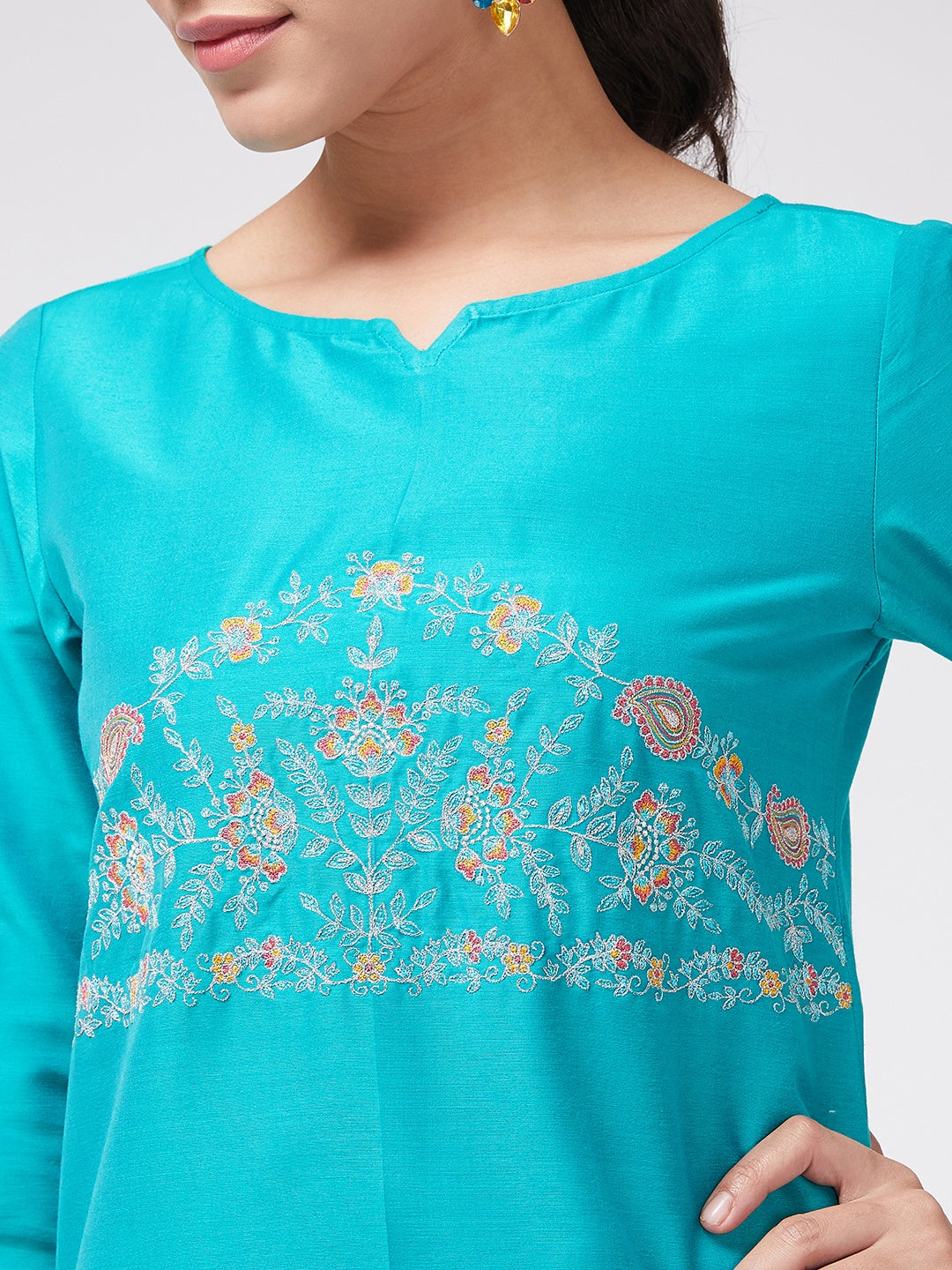 Embroidered 3/4th Sleeves Semi-Festive Kurta