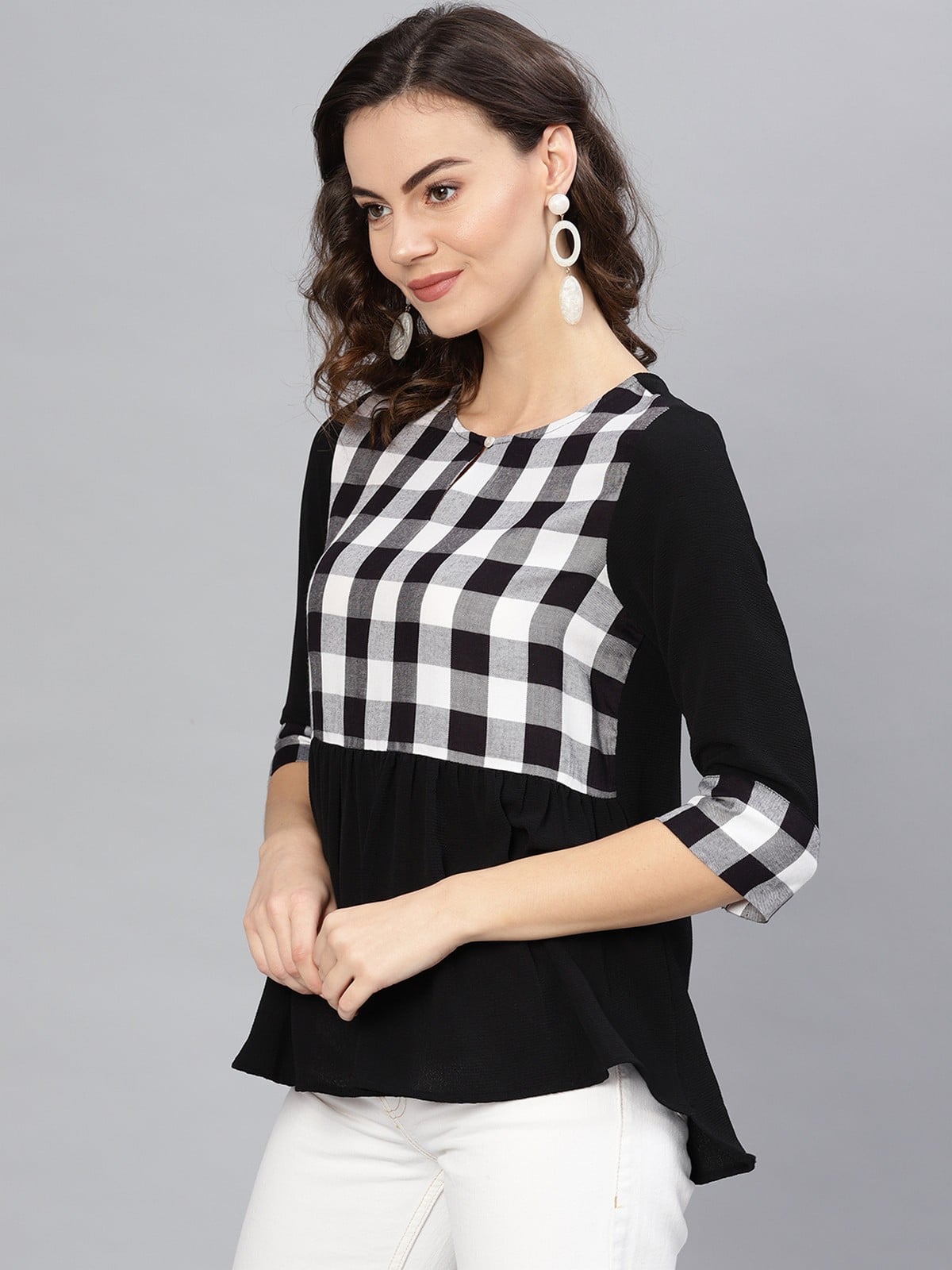 Monocromatic Check Printed Top