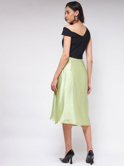 Flaunt Yourself In Stylish Crop Top With Flared Skirt Set